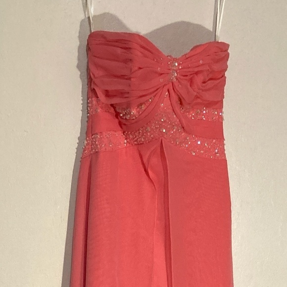 Beautiful Crystal bodice pink gown with sheer overlay size 2 - Picture 7 of 11